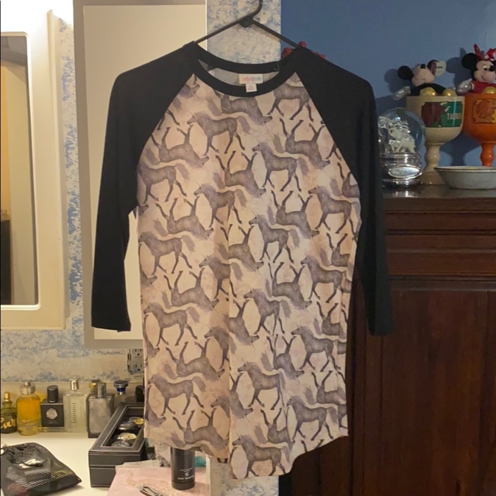 3/4 long sleeve shirt